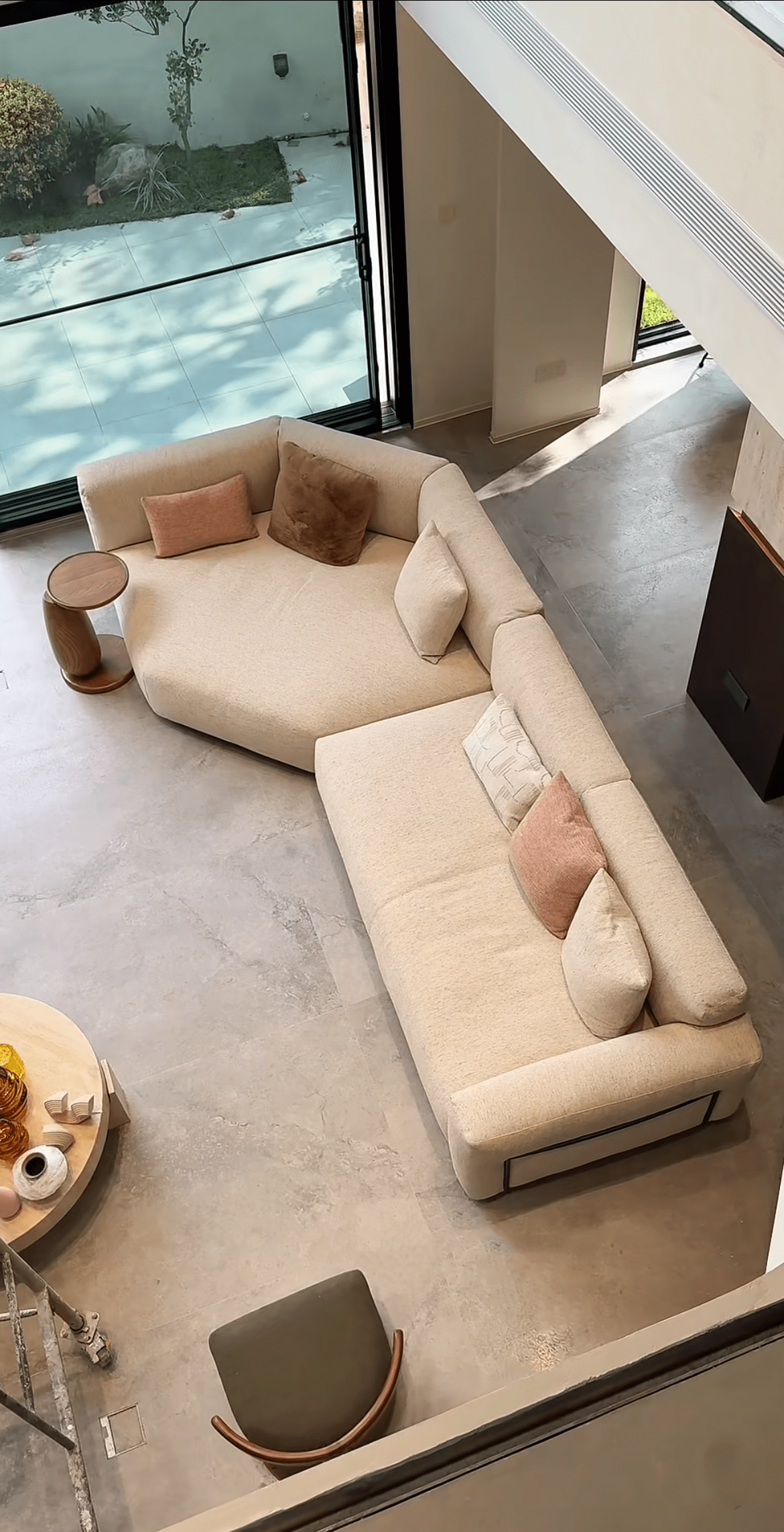 Fiocco modular fabric sofa product image 2